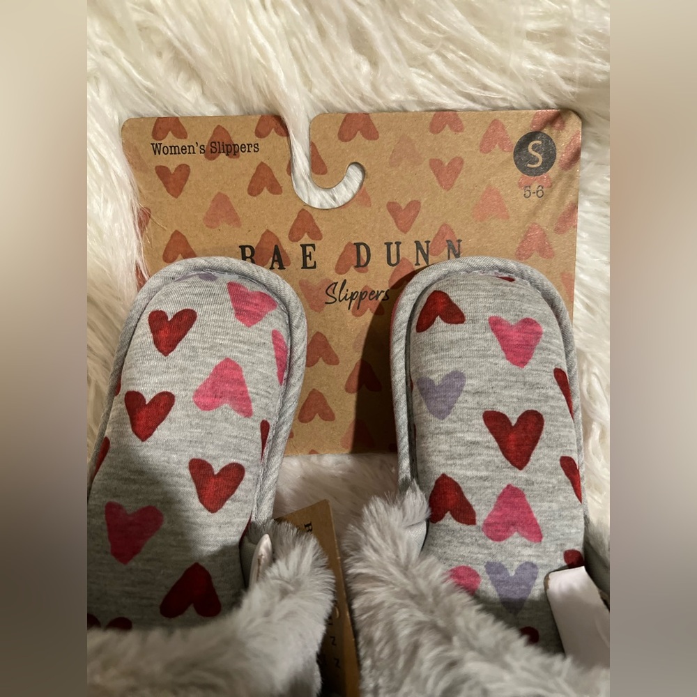 ♥️Rae Dunn BE MINE Women’s Slippers - Picture 6 of 12